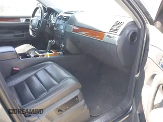 2006 Volkswagen Touareg 3.2L V6 with VIN WVGZG77L96D028601, listed as a IAAI auction lot 42170973 with 155,142 mi miles and . Bid and sale history available at DreamBid. Image 5.