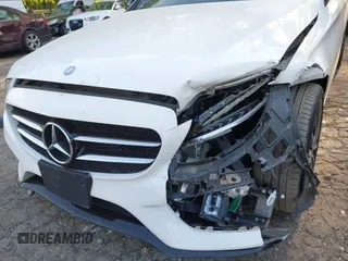 2017 Mercedes-Benz C 300 z VIN 55SWF4JB1HU222011, wystawiony jako IAAI lot #42050661 z przebiegiem 59 790 mil mil oraz . Historia ofert i sprzedaży dostępna na DreamBid. Obrazek 18.
