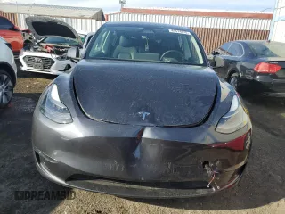 2024 Tesla Model Y Long Range with VIN 7SAYGDEE2RA252101, listed as a Copart auction lot 49514675 with 19,399 mi miles and Salvage Title. Bid and sale history available at DreamBid. Image 5.