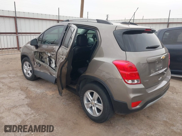 2022 Chevrolet Trax LT with VIN KL7CJLSM2NB563216, listed as a IAAI auction lot 41702010 with 19,937 mi miles. Bid and sale history available at carsss.com. Image 3.