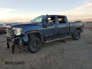 2022 GMC Sierra 3500HD AT4 z VIN 1GT49VEY4NF227554, wystawiony jako Copart lot #82339684 z przebiegiem 68 343 mil mil oraz Szkoda całkowita • Salvage title. Historia ofert i sprzedaży dostępna na DreamBid. Obrazek 1.