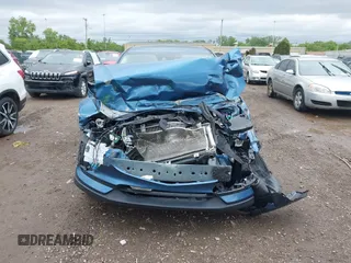 2017 Mazda CX-5 Touring z VIN JM3KFBCL9H0224962, wystawiony jako IAAI lot #42312104 z przebiegiem Nie podano mil oraz . Historia ofert i sprzedaży dostępna na DreamBid. Obrazek 6.