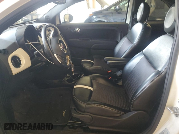 2017 FIAT 500e with VIN 3C3CFFGE9HT525304, listed as a Copart auction lot 61429425 with 33,270 mi miles and Salvage title. Bid and sale history available at DreamBid. Image 7.