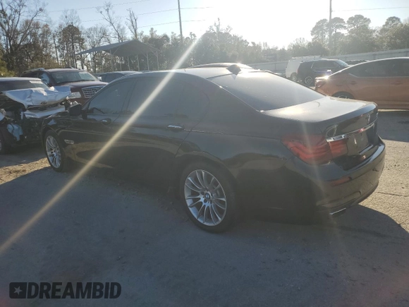 2013 BMW 7 Series 740Li with VIN WBAYE4C54DD137568, listed as a Copart auction lot 43586685 with 181,796 mi miles and Clean title. Bid and sale history available at DreamBid. Image 2.