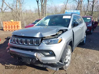 2022 Jeep Compass Latitude Lux с VIN 3C4NJDFB0NT171103, выставлен на аукционе IAAI как лот 41857327 с пробегом 17 940 миль миль и . История ставок и продаж доступна на DreamBid. Изображение 2.