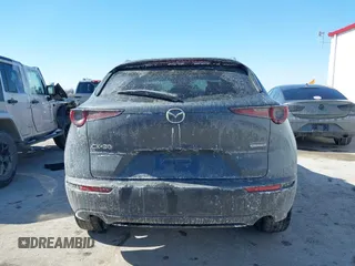 2023 Mazda CX-30 S Preferred z VIN 3MVDMBCM0PM505056, wystawiony jako IAAI lot #41647117 z przebiegiem 56 187 mil mil oraz . Historia ofert i sprzedaży dostępna na DreamBid. Obrazek 16.