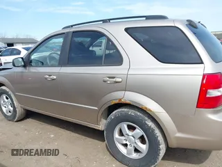 2009 Kia Sorento LX with VIN KNDJC735X95873640, listed as a IAAI auction lot 41918106 with 120,179 mi miles. Bid and sale history available at carsss.com. Image 14.