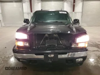 2005 Chevrolet Silverado 1500 LT with VIN 2GCEK13T651243898, listed as a Copart auction lot 45305755 with 209,184 mi miles and Non Repairable. Bid and sale history available at DreamBid. Image 5.