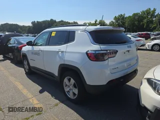 2022 Jeep Compass Latitude z VIN 3C4NJDBB2NT205936, wystawiony jako IAAI lot #42885857 z przebiegiem 39 157 mil mil oraz . Historia ofert i sprzedaży dostępna na DreamBid. Obrazek 13.