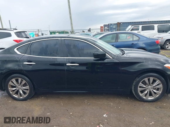 2013 Infiniti M37 with VIN JN1BY1AP9DM513719, listed as a IAAI auction lot 41543165 with 141,488 mi miles. Bid and sale history available at carsss.com. Image 13.