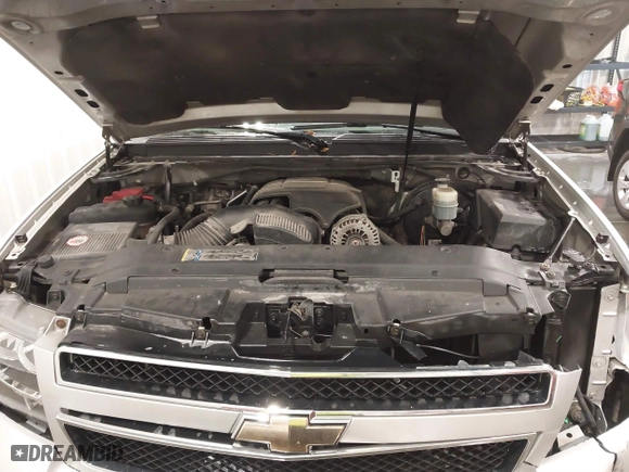 2010 Chevrolet Suburban LT with VIN 1GNUKJE37AR236296, listed as a IAAI auction lot 41654842 with 259,914 mi miles. Bid and sale history available at carsss.com. Image 10.