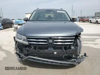 2018 Volkswagen Tiguan SEL with VIN 3VV3B7AX9JM054439, listed as a Copart auction lot 48142935 with 79,669 mi miles and Salvage title. Bid and sale history available at DreamBid. Image 5.
