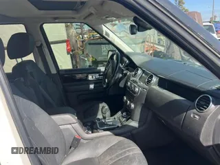 2010 Land Rover LR4 HSE с VIN SALAG2D4XAA542722, выставлен на аукционе Copart как лот 52212215 с пробегом 153 487 миль миль и Чистый • Clean title. История ставок и продаж доступна на DreamBid. Изображение 5.