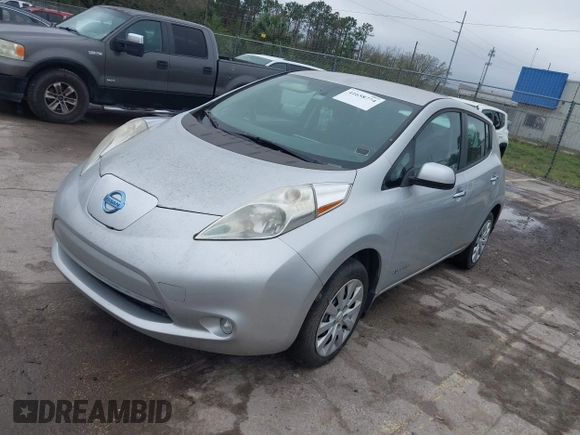 2015 Nissan LEAF SV with VIN 1N4AZ0CP2FC312093, listed as a IAAI auction lot 41658774 with 121,896 mi miles. Bid and sale history available at carsss.com. Image 2.