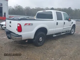2010 Ford Super Duty F-250 SRW XL with VIN 1FTSW2BY2AEA60565, listed as a IAAI auction lot 41714262 with 177,014 mi miles. Bid and sale history available at carsss.com. Image 4.
