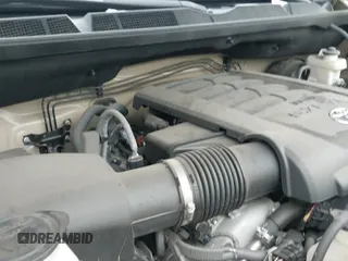 2018 Toyota Tundra SR с VIN 5TFRY5F13JX235661, выставлен на аукционе IAAI как лот 42100749 с пробегом 25 708 миль миль и . История ставок и продаж доступна на DreamBid. Изображение 20.