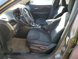 2016 Jeep Cherokee Altitude z VIN 1C4PJMCB6GW267991, wystawiony jako Copart lot #47417545 z przebiegiem 195 614 mil mil oraz Szkoda całkowita • Salvage title. Historia ofert i sprzedaży dostępna na DreamBid. Obrazek 7.