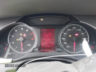 2009 Audi A4 z VIN WAUSF98K89N073051, wystawiony jako IAAI lot #41601325 z przebiegiem 163 475 mil mil oraz . Historia ofert i sprzedaży dostępna na DreamBid. Obrazek 7.