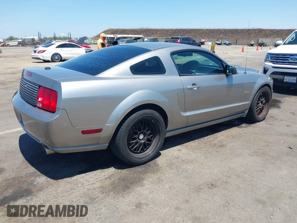 2008 Ford Mustang GT Deluxe with VIN 1ZVHT82H485168327, listed as a IAAI auction lot 42465727 with 115,187 mi miles and . Bid and sale history available at DreamBid. Image 4.