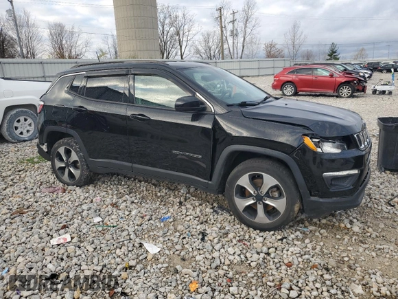 2018 Jeep Compass Latitude z VIN 3C4NJDBB9JT232917, wystawiony jako Copart lot #79050354 z przebiegiem 79 885 mil mil oraz Czysty tytuł • Clean title. Historia ofert i sprzedaży dostępna na DreamBid. Obrazek 4.