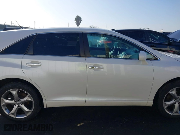 2012 Toyota Venza LE with VIN 4T3ZK3BB6CU050032, listed as a IAAI auction lot 41205907 with 89,929 mi miles. Bid and sale history available at carsss.com. Image 14.