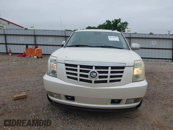 2007 Cadillac Escalade EXT with VIN 3GYFK62817G141539, listed as a IAAI auction lot 42022337 with 211,440 mi miles. Bid and sale history available at carsss.com. Image 12.