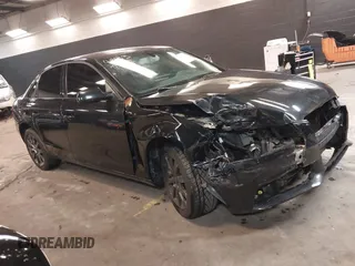 2010 Audi A4 Premium Plus z VIN WAUFFAFL7AN056017, wystawiony jako IAAI lot #42336974 z przebiegiem 202 322 mil mil oraz . Historia ofert i sprzedaży dostępna na DreamBid. Obrazek 1.