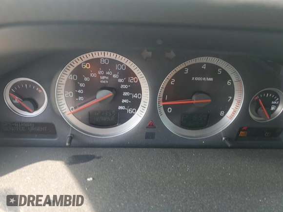 2014 Volvo XC90 with VIN YV4952CY3E1683378, listed as a Copart auction lot 55995615 with 121,357 mi miles and Salvage title. Bid and sale history available at DreamBid. Image 9.