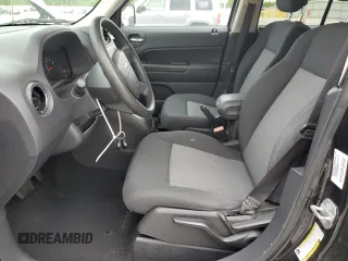 2010 Jeep Patriot Sport z VIN 1J4NF2GB4AD512307, wystawiony jako Copart lot #57686005 z przebiegiem 92 884 mil mil oraz Czysty tytuł • Clean title. Historia ofert i sprzedaży dostępna na DreamBid. Obrazek 7.