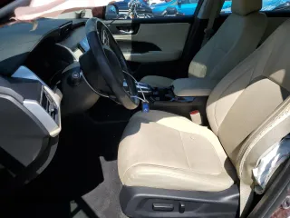 2018 Honda Clarity Plug-In Hybrid Touring with VIN JHMZC5F34JC006234, listed as a Copart auction lot 65652714 with 63,704 mi miles and Salvage Title. Bid and sale history available at carsss.com. Image 7.