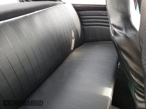 1971 Volkswagen Beetle with VIN 1112947468, listed as a Copart auction lot 46689684 with 33,508 mi miles and Clean Title. Bid and sale history available at DreamBid. Image 10.