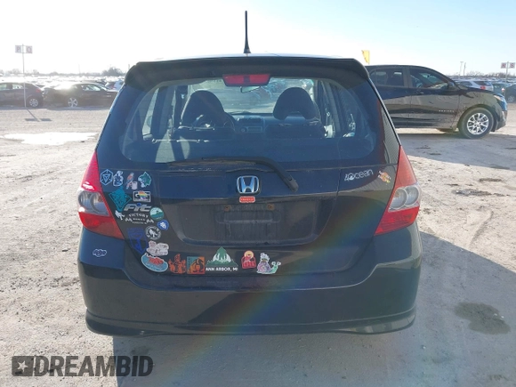2008 Honda Fit Sport with VIN JHMGD38648S034079, listed as a IAAI auction lot 41586372 with 208,102 mi miles. Bid and sale history available at carsss.com. Image 17.