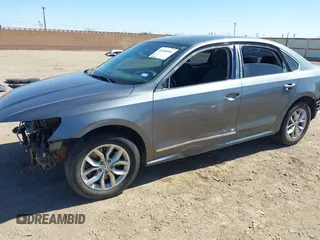 2017 Volkswagen Passat S z VIN 1VWAT7A39HC071640, wystawiony jako IAAI lot #41686081 z przebiegiem 136 638 mil mil oraz . Historia ofert i sprzedaży dostępna na DreamBid. Obrazek 6.