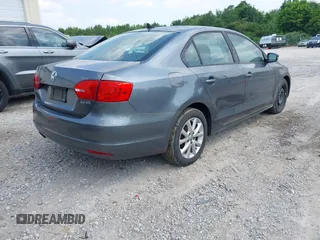 2012 Volkswagen Jetta SE с VIN 3VWDX7AJXCM315111, выставлен на аукционе IAAI как лот 42496661 с пробегом 206 016 миль миль и . История ставок и продаж доступна на DreamBid. Изображение 4.