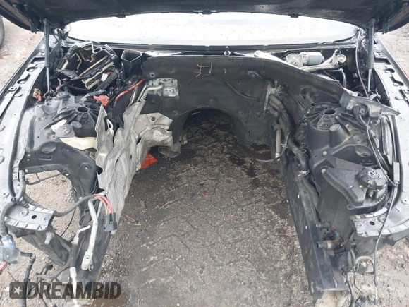 2014 BMW 6 Series 640i z VIN WBALW7C5XED595934, wystawiony jako IAAI lot #42092380 z przebiegiem Nie podano mil oraz . Historia ofert i sprzedaży dostępna na DreamBid. Obrazek 10.