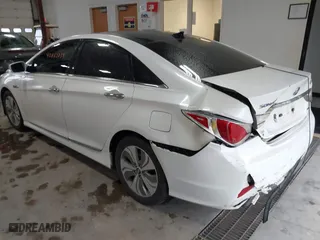 2015 Hyundai Sonata Hybrid Limited with VIN KMHEC4A40FA119364, listed as a IAAI auction lot 40883259 with 148,969 mi miles. Bid and sale history available at carsss.com. Image 3.