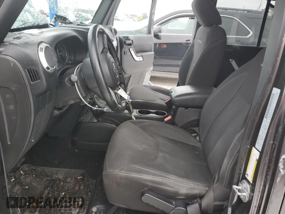 2017 Jeep Wrangler Unlimited Sahara z VIN 1C4BJWEG2HL629297, wystawiony jako Copart lot #46188865 z przebiegiem 98 463 mil mil oraz Szkoda całkowita • Salvage title. Historia ofert i sprzedaży dostępna na DreamBid. Obrazek 7.