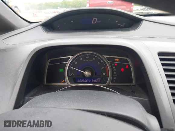 2008 Honda Civic LX z VIN 1HGFA16528L023887, wystawiony jako IAAI lot #42258235 z przebiegiem 262 586 mil mil oraz . Historia ofert i sprzedaży dostępna na DreamBid. Obrazek 7.