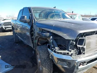 2015 Ram 2500 SLT with VIN 3C6UR5DL5FG685844, listed as a IAAI auction lot 41625743 with 203,224 mi miles. Bid and sale history available at carsss.com. Image 6.