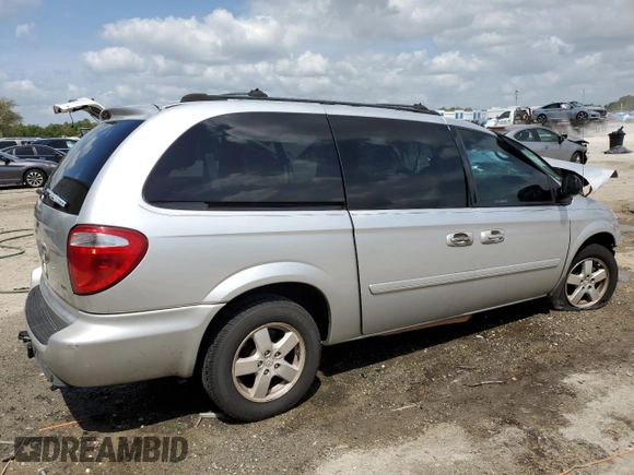 2005 Dodge Caravan SXT with VIN 2D4GP44L05R217019, listed as a Copart auction lot 54593675 with Not Provided miles and Non Repairable. Bid and sale history available at DreamBid. Image 3.