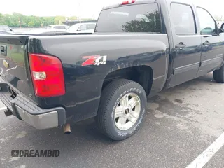 2010 Chevrolet Silverado 1500 LT with VIN 3GCRKSE33AG290425, listed as a IAAI auction lot 42193206 with 243,880 mi miles and . Bid and sale history available at DreamBid. Image 6.