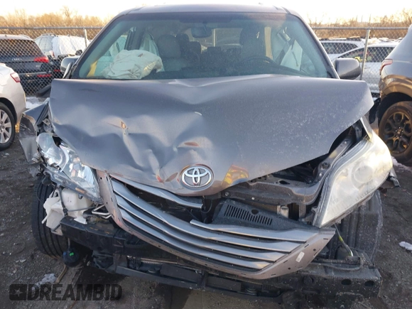 2017 Toyota Sienna XLE Auto Access Seat with VIN 5TDYZ3DC3HS880828, listed as a IAAI auction lot 41609436 with 106,855 mi miles and . Bid and sale history available at DreamBid. Image 10.