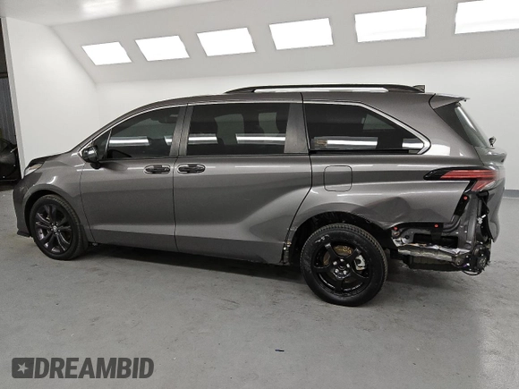 2022 Toyota Sienna XSE z VIN 5TDDRKEC6NS097540, wystawiony jako Copart lot #52853935 z przebiegiem 35 096 mil mil oraz Czysty tytuł • Clean title. Historia ofert i sprzedaży dostępna na DreamBid. Obrazek 2.