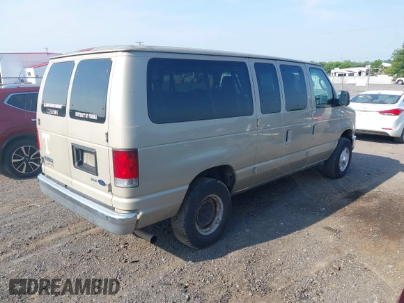2013 Ford Econoline Passenger XL z VIN 1FBNE3BL6DDA78219, wystawiony jako IAAI lot #42511510 z przebiegiem 279 865 mil mil oraz . Historia ofert i sprzedaży dostępna na DreamBid. Obrazek 4.