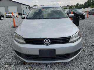 2012 Volkswagen Jetta SE with VIN 3VWDP7AJ5CM301844, listed as a Copart auction lot 60648525 with 204,031 mi miles and Clean title. Bid and sale history available at DreamBid. Image 5.