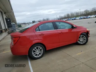 2012 Chevrolet Sonic LT z VIN 1G1JC5SH3C4217821, wystawiony jako Copart lot #51443435 z przebiegiem 95 851 mil mil oraz Nie do naprawy • Non repairable. Historia ofert i sprzedaży dostępna na DreamBid. Obrazek 3.
