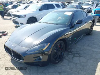 2009 Maserati GranTurismo с VIN ZAMHJ45A590045064, выставлен на аукционе IAAI как лот 42427689 с пробегом 57 113 миль миль и . История ставок и продаж доступна на DreamBid. Изображение 2.