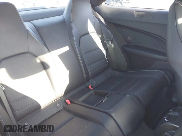 2014 Mercedes-Benz C 250 с VIN WDDGJ4HB4EG270202, выставлен на аукционе IAAI как лот 42756542 с пробегом 64 966 миль миль и . История ставок и продаж доступна на DreamBid. Изображение 8.