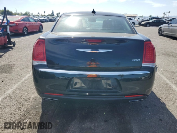 2017 Chrysler 300 Limited z VIN 2C3CCAAG7HH548384, wystawiony jako Copart lot #52694375 z przebiegiem 150 765 mil mil oraz Szkoda całkowita • Salvage title. Historia ofert i sprzedaży dostępna na DreamBid. Obrazek 6.