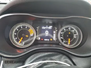 2019 Jeep Cherokee Latitude Plus z VIN 1C4PJMLX0KD299898, wystawiony jako Copart lot #56904625 z przebiegiem 93 064 mil mil oraz Szkoda całkowita • Salvage title. Historia ofert i sprzedaży dostępna na DreamBid. Obrazek 9.